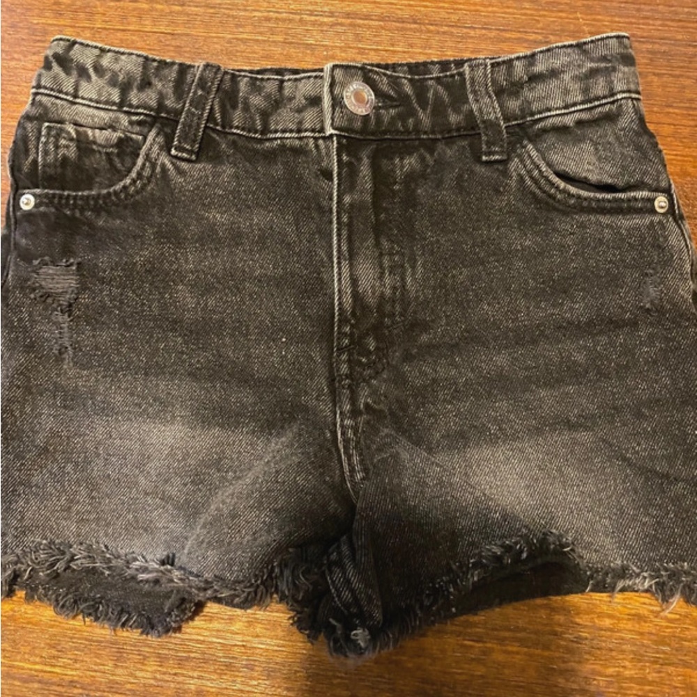 H&M Girls Black Acid Wash Distressed Denim Shorts Size 8/9 Raw Hem